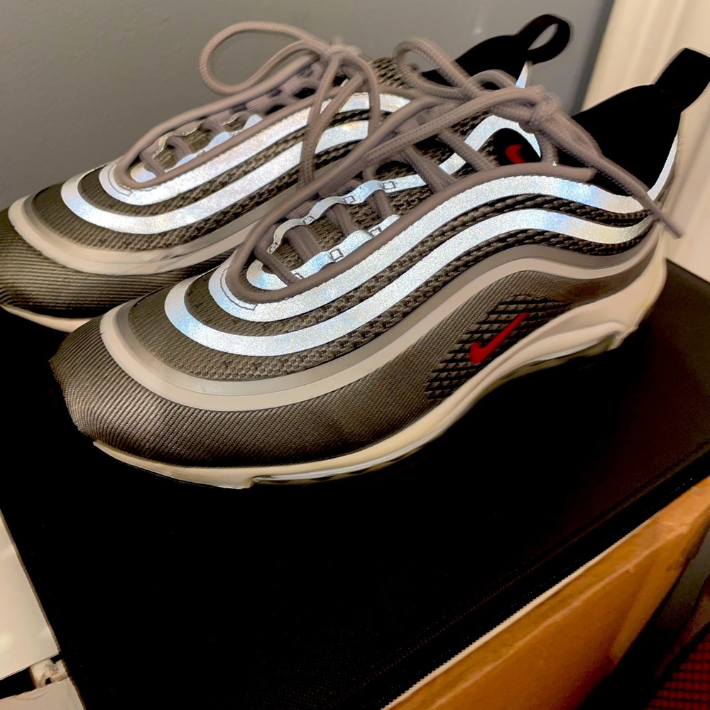 Nike air max silver bullet